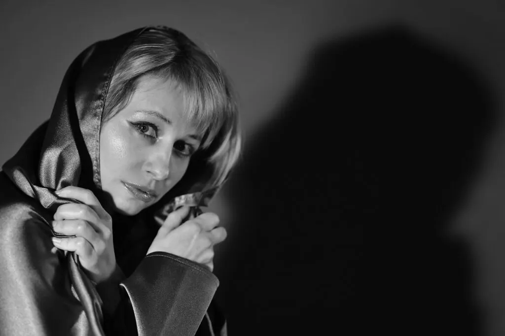 découvrez le monde captivant du drama, où les émotions sont à leur comble et les récits touchent l'âme. plongez dans des histoires complexes et des performances poignantes qui explorent les nuances de la vie humaine.
