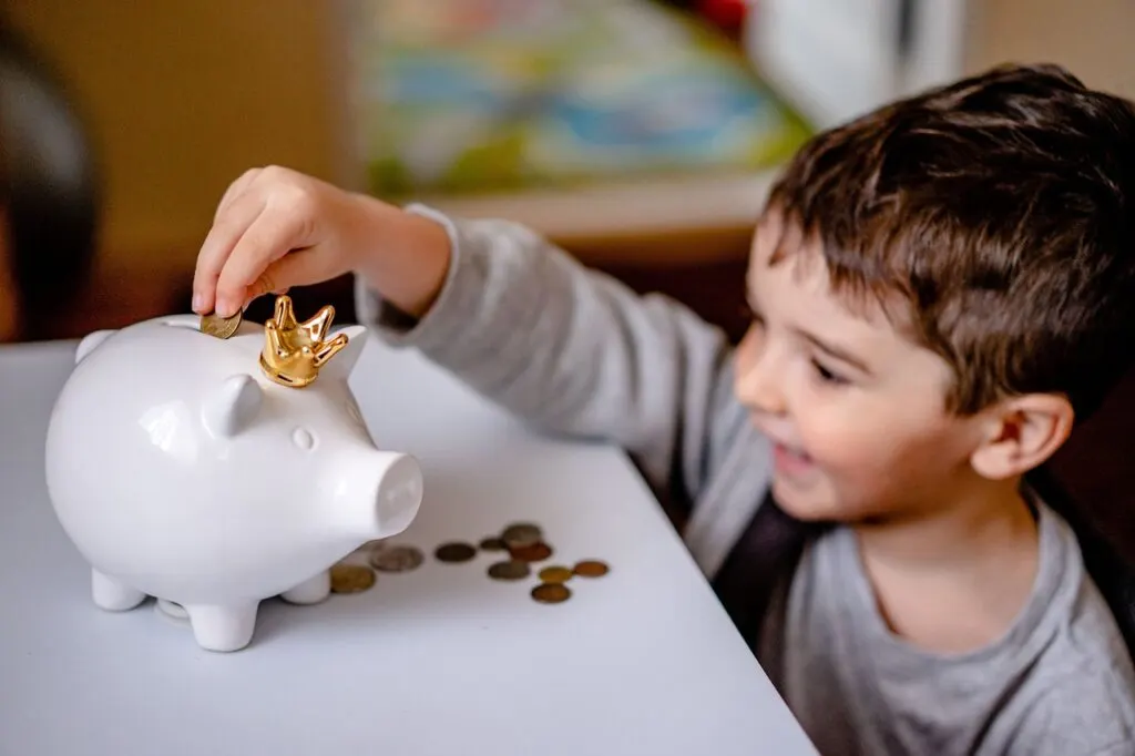 découvrez les enjeux et les solutions face à la crise budgétaire actuelle. analyse des causes, impacts économiques et stratégies pour rétablir l'équilibre financier.