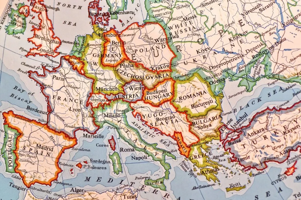 découvrez notre carte interactive de l'école, qui facilite la navigation sur le campus, localise les bâtiments essentiels et offre des informations pratiques pour étudiants et visiteurs.