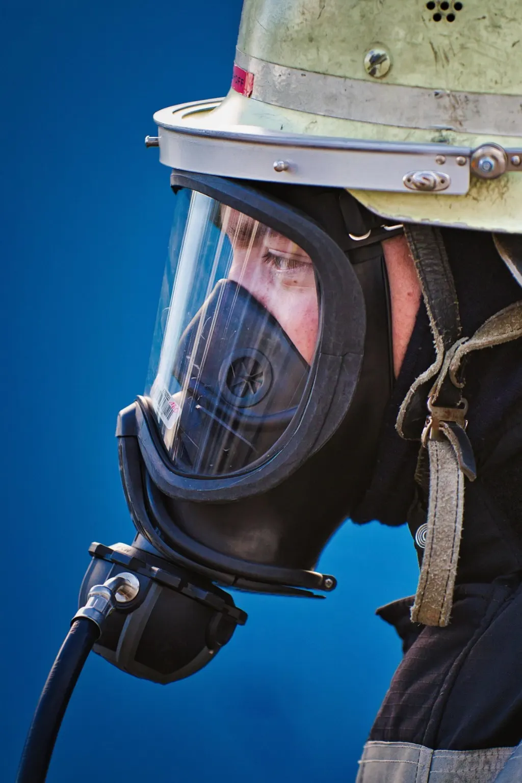 découvrez le monde fascinant des pompiers, ces héros du quotidien qui risquent leur vie pour sauver celles des autres. plongez dans l'univers des interventions, de la formation, et des techniques spécifiques aux opérations de secours.