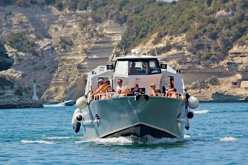 découvrez les merveilles du tourisme à travers le monde ! explorez des destinations uniques, des cultures fascinantes et des expériences inoubliables qui vous attendent. que vous soyez amateur d'aventure, de détente ou de découvertes culinaires, le tourisme vous offre une multitude d'options pour satisfaire toutes vos envies de voyage.
