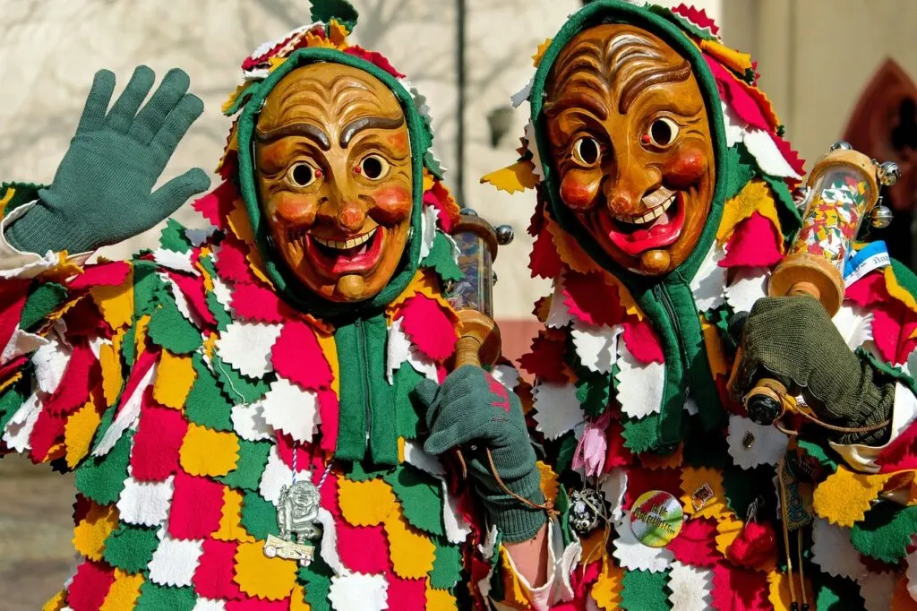 découvrez l'effervescence des carnavals à travers le monde, où couleurs, musiques et traditions se mêlent pour des festivités inoubliables. plongez dans l'univers festif du carnaval et laissez-vous emporter par l'ambiance joyeuse et les spectacles éblouissants qui font rêver petits et grands.
