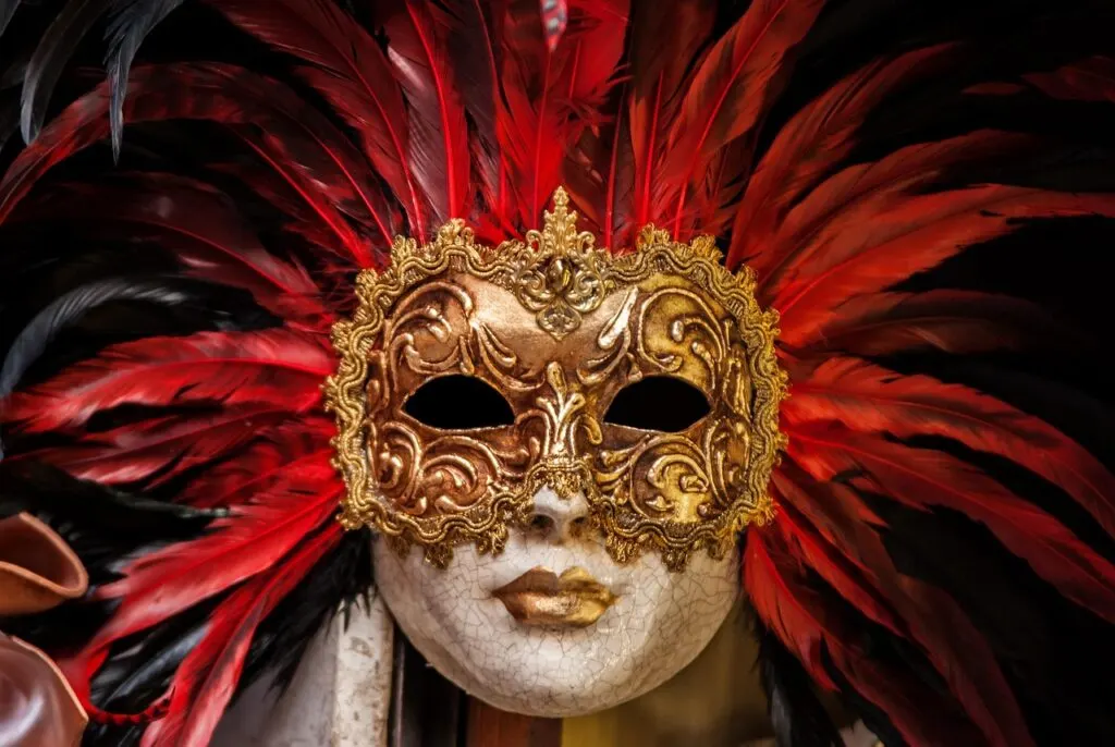 découvrez l'univers coloré et festif du carnaval, une célébration pleine de joie, de musique et de danse. plongez dans des traditions vibrantes, des costumes extravagants et des défilés enchanteurs qui illuminent les rues. ne manquez pas l'occasion de vivre une expérience inoubliable lors de cet événement culturel exceptionnel.