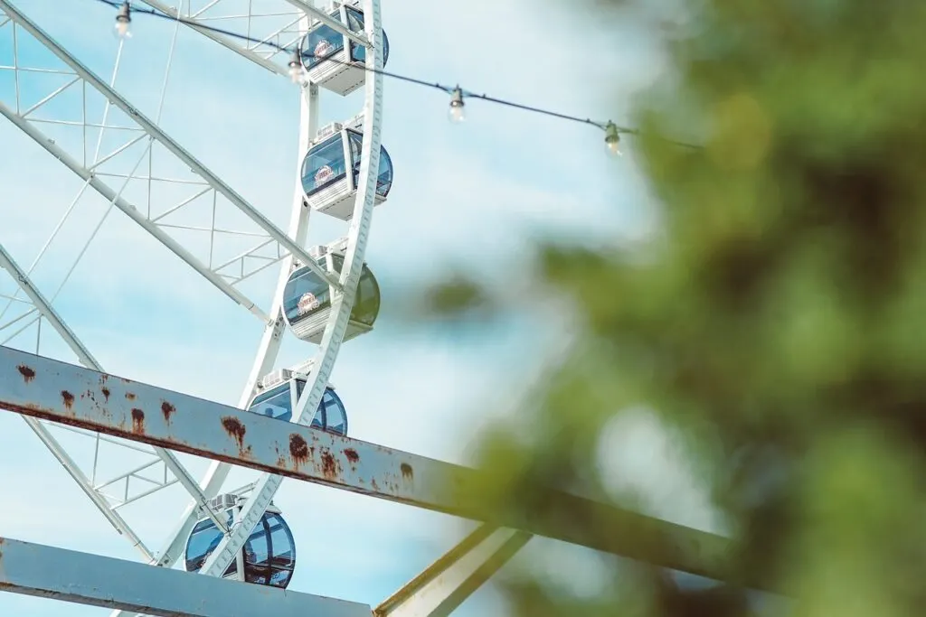découvrez la féérie du printemps lors de notre foire annuelle ! vivez des moments inoubliables avec des exposants locaux, des animations festives, des produits artisanaux et des délices culinaires. rejoignez-nous pour célébrer la saison avec joie et convivialité.