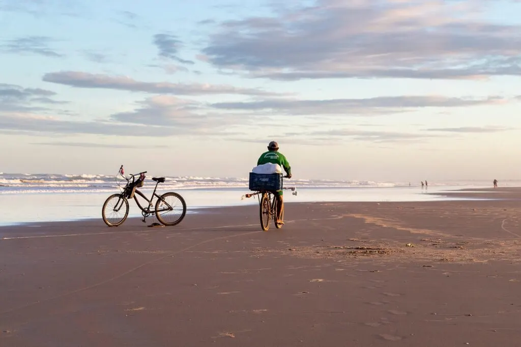 découvrez l'univers passionnant du cyclisme : conseils, astuces et informations pour les amoureux de la pédale, que vous soyez débutant ou cycliste confirmé.