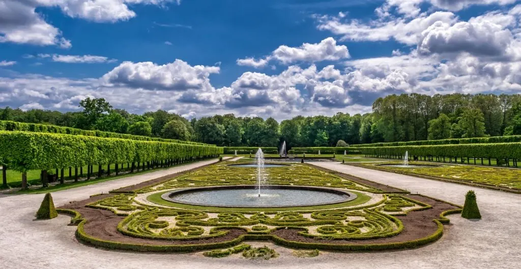 découvrez notre collection de jardins enchanteurs, où la nature s'épanouit dans un cadre idyllique. explorez des paysages verdoyants, des fleurs éclatantes et des astuces de jardinage pour créer votre havre de paix.