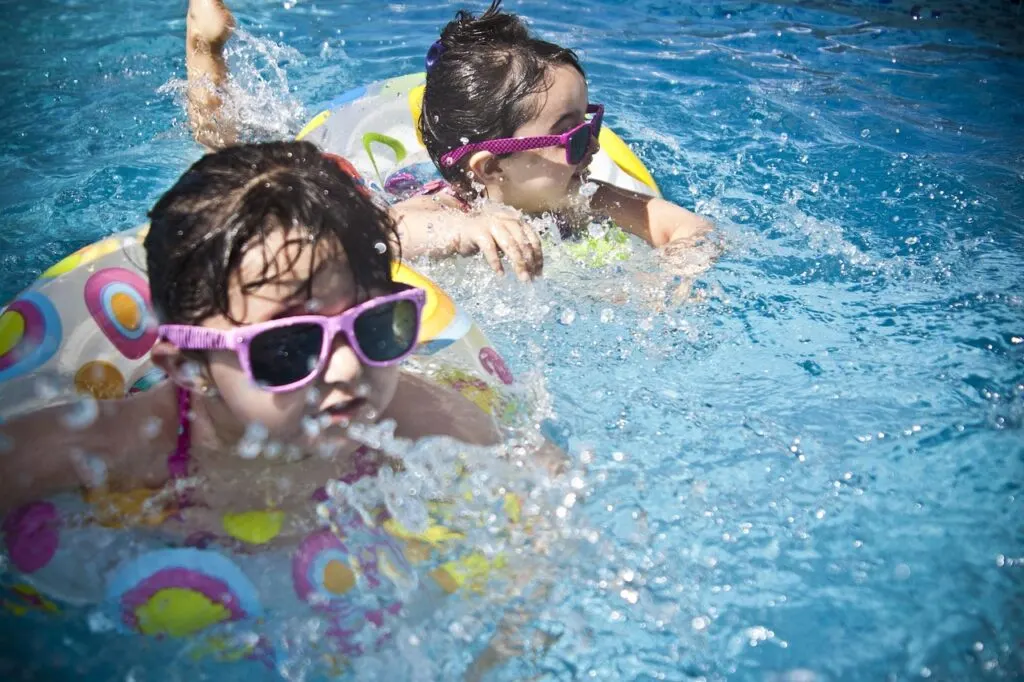 découvrez l'univers de la natation : techniques, bienfaits, et conseils pour améliorer votre style. plongez dans notre guide complet sur la natation, parfait pour tous les niveaux!
