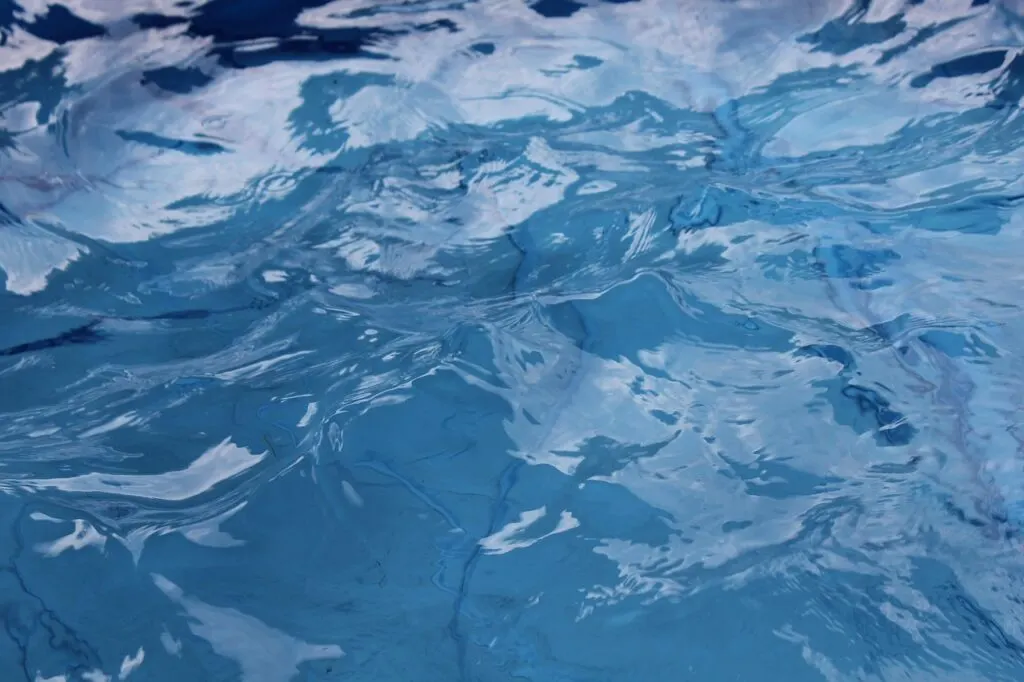 découvrez les bienfaits de la natation : un sport complet qui renforce le corps, améliore la santé cardiovasculaire et procure une sensation de bien-être. plongez dans l'univers de la natation, que ce soit pour le loisir, la compétition ou la détente.