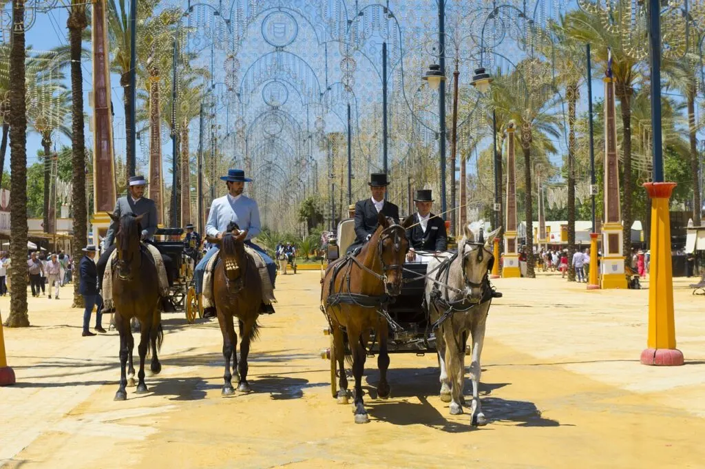 découvrez la feria, une fête traditionnelle animée par des spectacles hauts en couleur, de la musique, des danses et une ambiance conviviale. plongez dans l’univers authentique des ferias où traditions et festivités se mêlent pour le plaisir de tous.