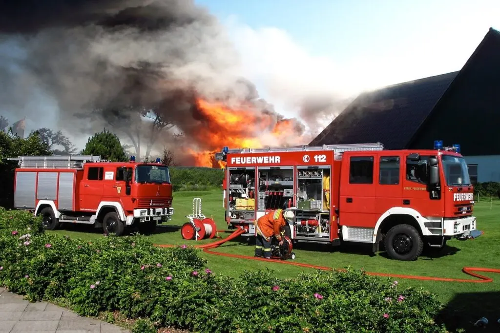 découvrez l'univers fascinant du feu : ses mystères, son histoire, et son impact sur l'humanité. plongez dans les différentes dimensions du feu, de sa puissance destructrice à son usage essentiel dans nos vies quotidiennes.