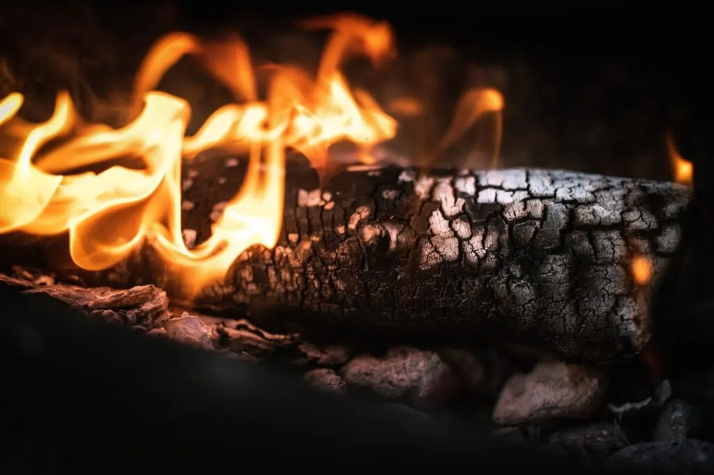découvrez tout sur le feu : ses origines, ses usages, ses dangers et les méthodes pour le maîtriser en toute sécurité. article informatif et complet sur le phénomène du feu.