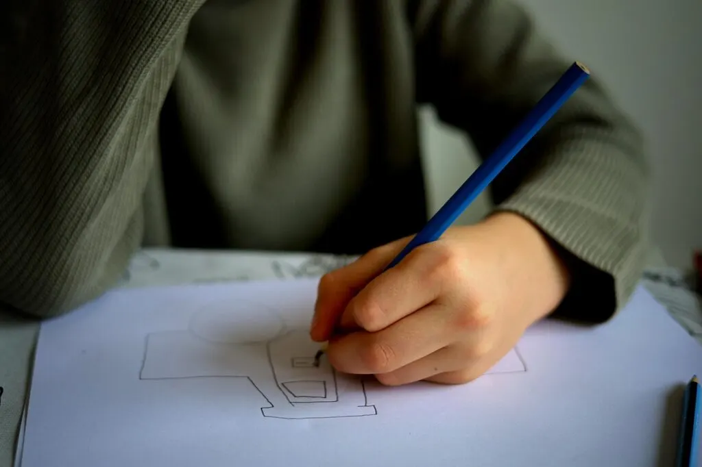 découvrez les causes fréquentes des retards scolaires et les solutions pour aider les élèves à rattraper leur niveau, avec des conseils pour parents et enseignants.