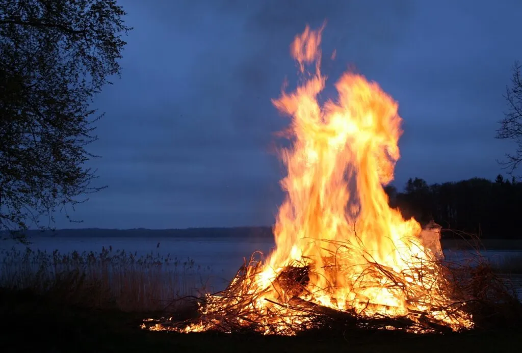découvrez tout ce qu’il faut savoir sur le feu : ses origines, ses usages, ses risques et conseils pour la sécurité incendie. informez-vous sur ce phénomène fascinant et maîtrisez-le en toute sécurité.