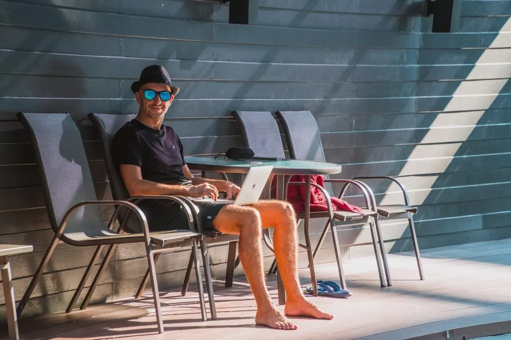 découvrez third coworking space, un espace de travail collaboratif moderne offrant des bureaux flexibles, une ambiance conviviale et toutes les commodités pour booster votre productivité.