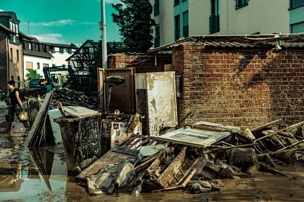 découvrez des informations essentielles sur les inondations, leurs causes, impacts et conseils de prévention pour protéger vos biens et votre famille.