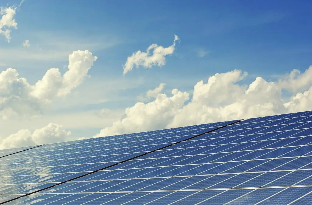 découvrez l'expansion de la centrale solaire : un projet clé pour augmenter la production d'énergie renouvelable et soutenir la transition écologique.