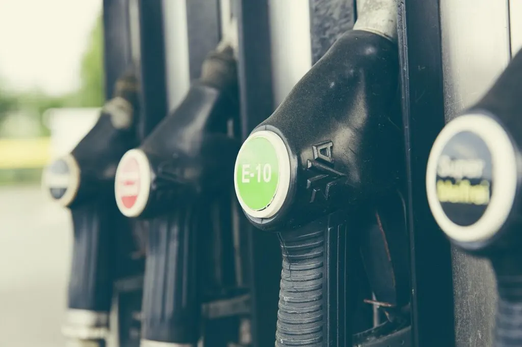découvrez les dernières informations et tendances sur les prix du carburant, conseils pour économiser et analyser l'impact sur votre budget.