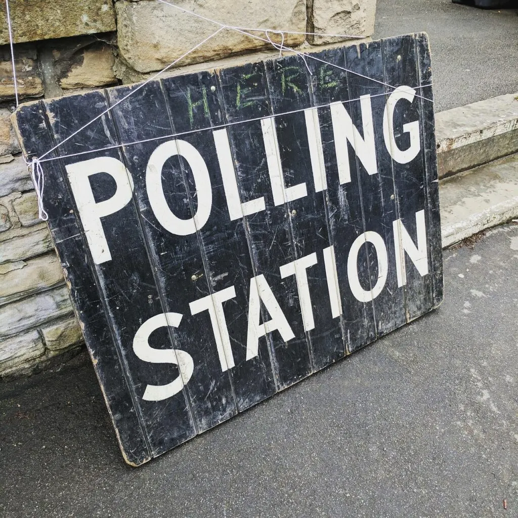 découvrez tout ce qu'il faut savoir sur les élections municipales 2026 : dates clés, candidats, enjeux et résultats pour bien préparer votre vote.