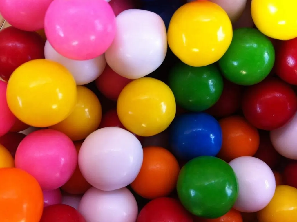 découvrez joyful ball, un jeu dynamique et amusant qui apporte joie et divertissement à tous les âges. rejoignez l'aventure et laissez-vous emporter par l'énergie et les couleurs vibrantes!
