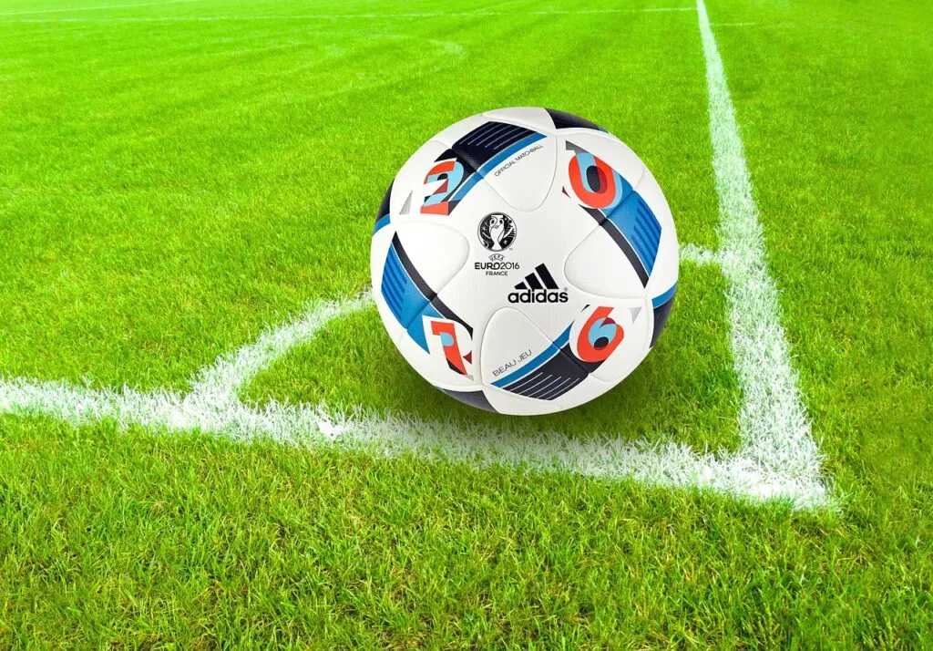découvrez toute l'actualité, les résultats et les analyses du football mondial. suivez vos équipes et joueurs préférés en direct.