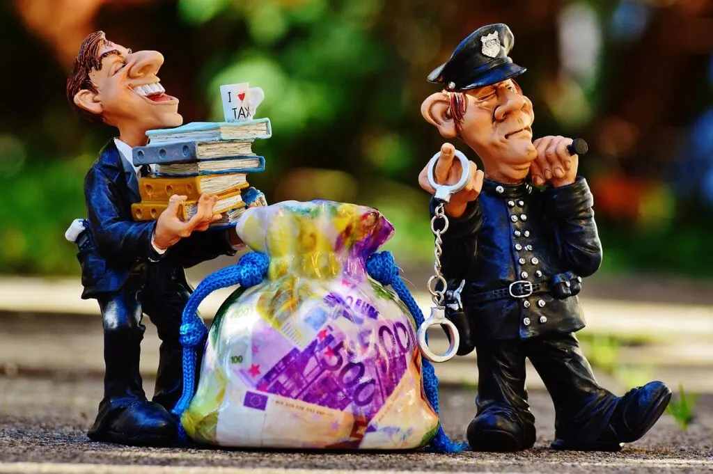 découvrez tout ce qu'il faut savoir sur la fraude : types, méthodes de prévention et conseils pour se protéger efficacement contre les escroqueries.