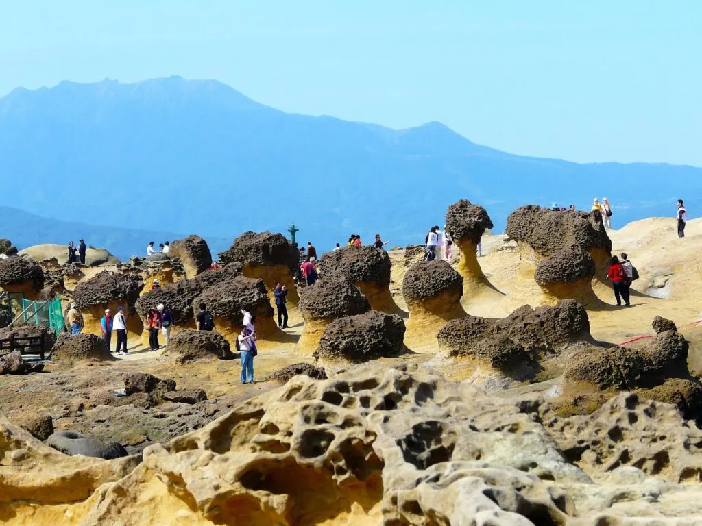 découvrez le geopark, un site naturel exceptionnel où géologie, nature et culture se rencontrent pour offrir des paysages époustouflants et des expériences uniques.