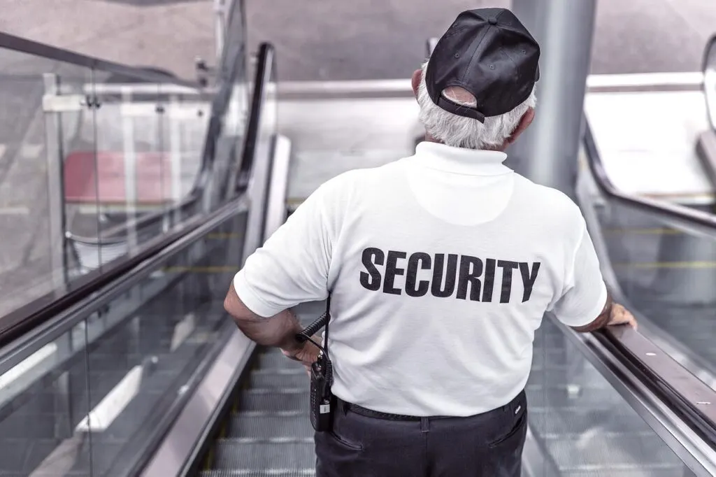 service de surveillance incendie professionnel garantissant la sécurité et la prévention des risques d'incendie grâce à une intervention rapide et efficace.
