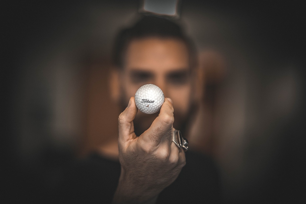 découvrez l'univers du golf : conseils pour débutants, astuces d'experts, choix d'équipements et parcours à explorer. améliorez votre jeu et profitez pleinement de cette passion sportive!