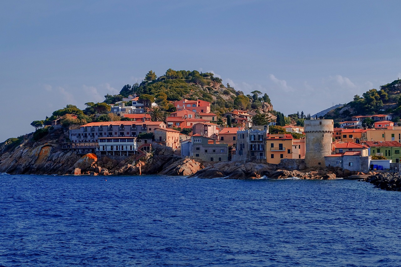 découvrez la beauté et la richesse de la méditerranée, une région emblématique où se rencontrent cultures, saveurs et paysages à couper le souffle. explorez ses plages ensoleillées, sa gastronomie savoureuse et son patrimoine historique fascinant.