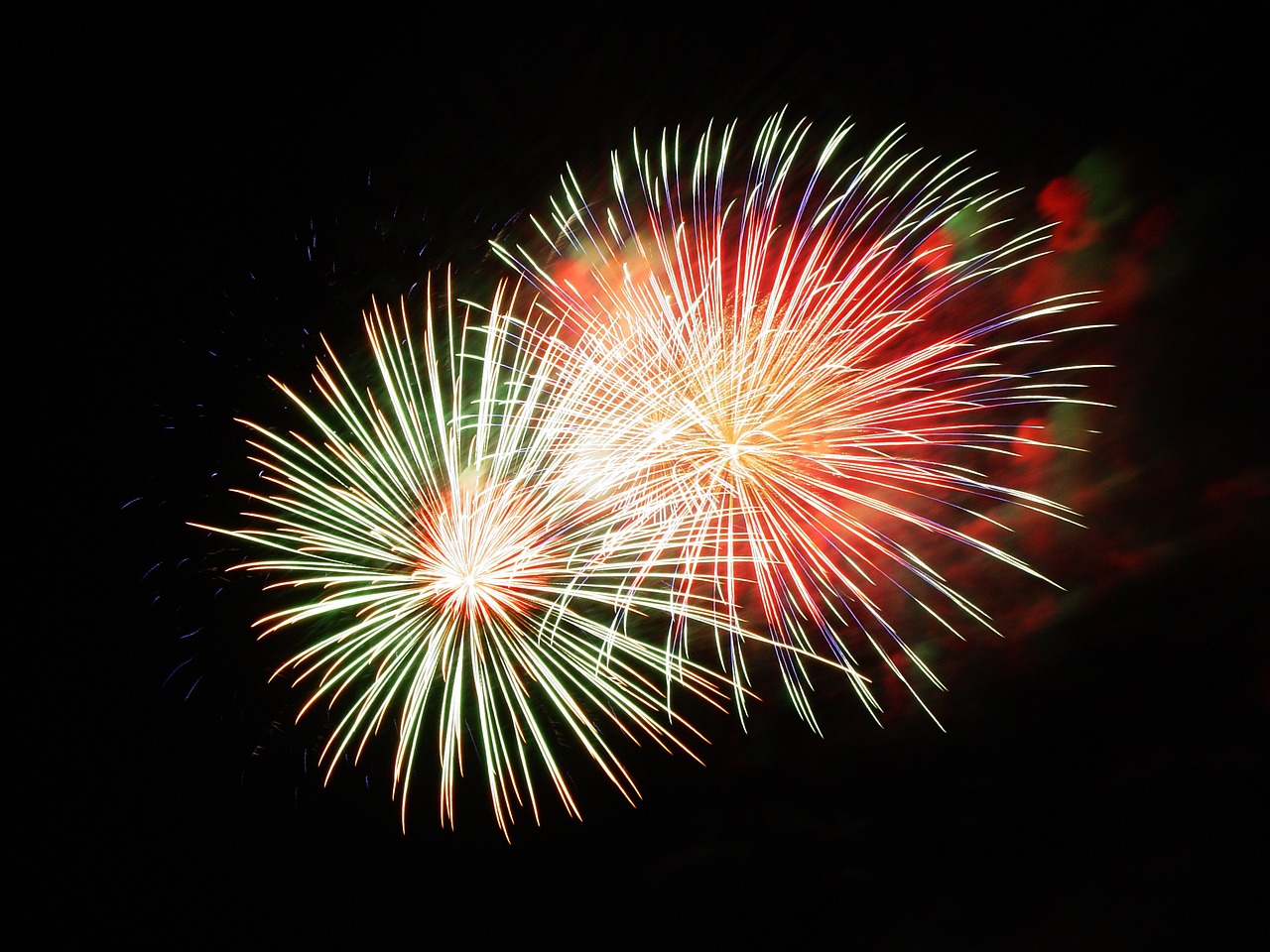 découvrez les mystères des explosions, leurs causes, leurs effets et leur impact sur notre monde. informez-vous sur les différents types d'explosions et la science derrière ces phénomènes impressionnants.