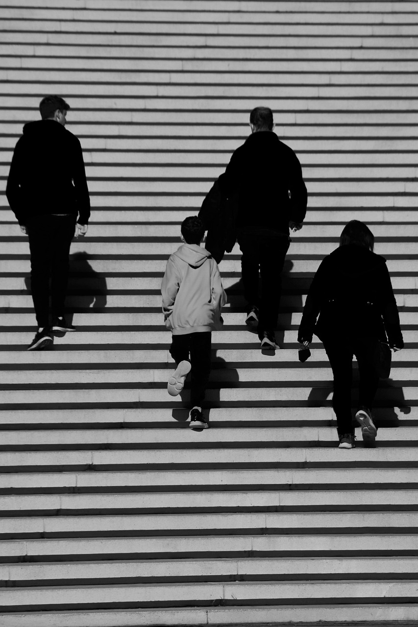 découvrez des idées de balades en famille pour renforcer les liens et profiter de la nature. explorez des itinéraires adaptés à tous les âges, des parcs aux sentiers, et créez des souvenirs inoubliables ensemble.