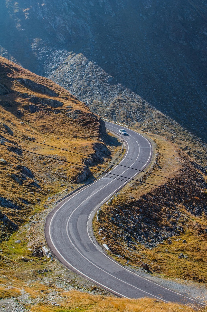 découvrez tout sur les highways, ces routes principales qui facilitent les déplacements rapides et sûrs sur de longues distances. infos, conseils et actualités sur les autoroutes.