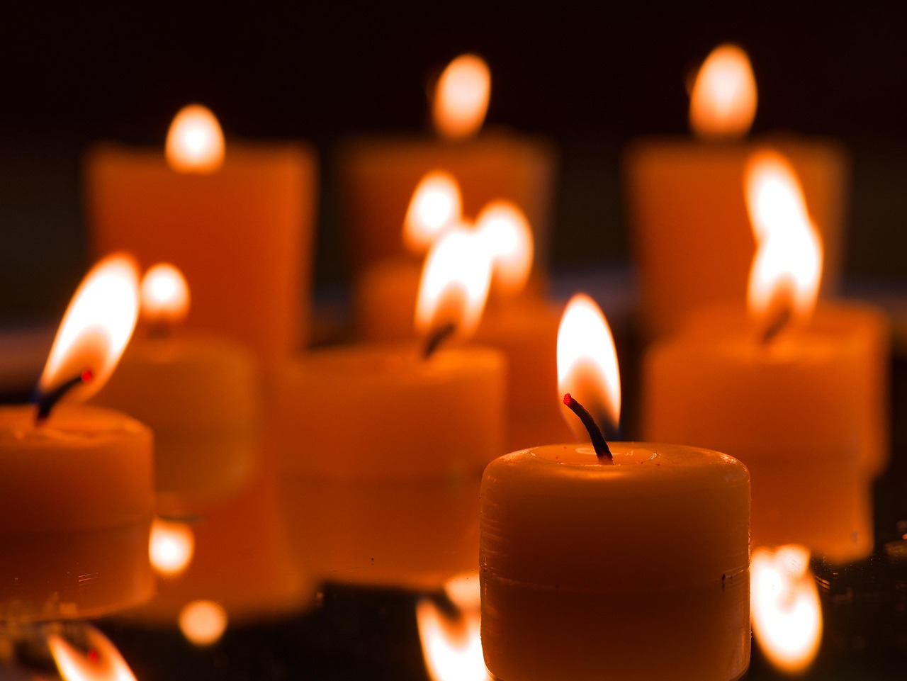 découvrez tout sur le feu : ses caractéristiques, ses utilisations, ses dangers et les méthodes pour le prévenir ou l’éteindre. un guide complet sur ce phénomène naturel.