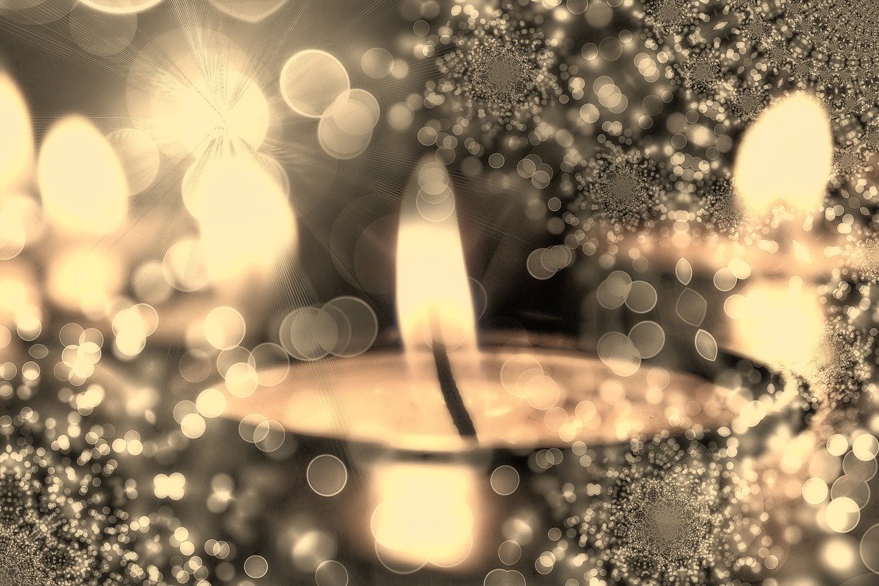 découvrez notre sélection de guirlandes lumineuses de noël pour illuminer vos fêtes avec éclat et créer une ambiance magique et chaleureuse.