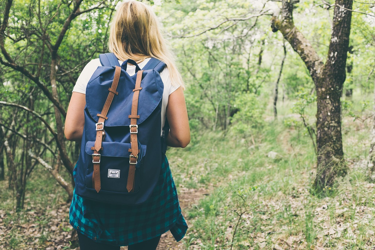 découvrez nos conseils et équipements essentiels pour les randonneurs passionnés, afin de profiter pleinement de chaque aventure en pleine nature.