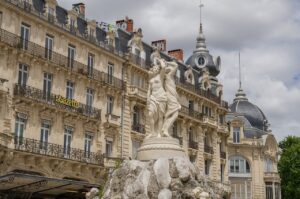 Tragédie au CHU de Montpellier : un interne en pharmacie succombe sur son lieu de travail dans l’Hérault