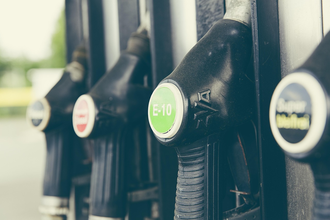 découvrez les dernières informations et tendances sur les prix du carburant, conseils pour économiser et analyser l'impact sur votre budget.