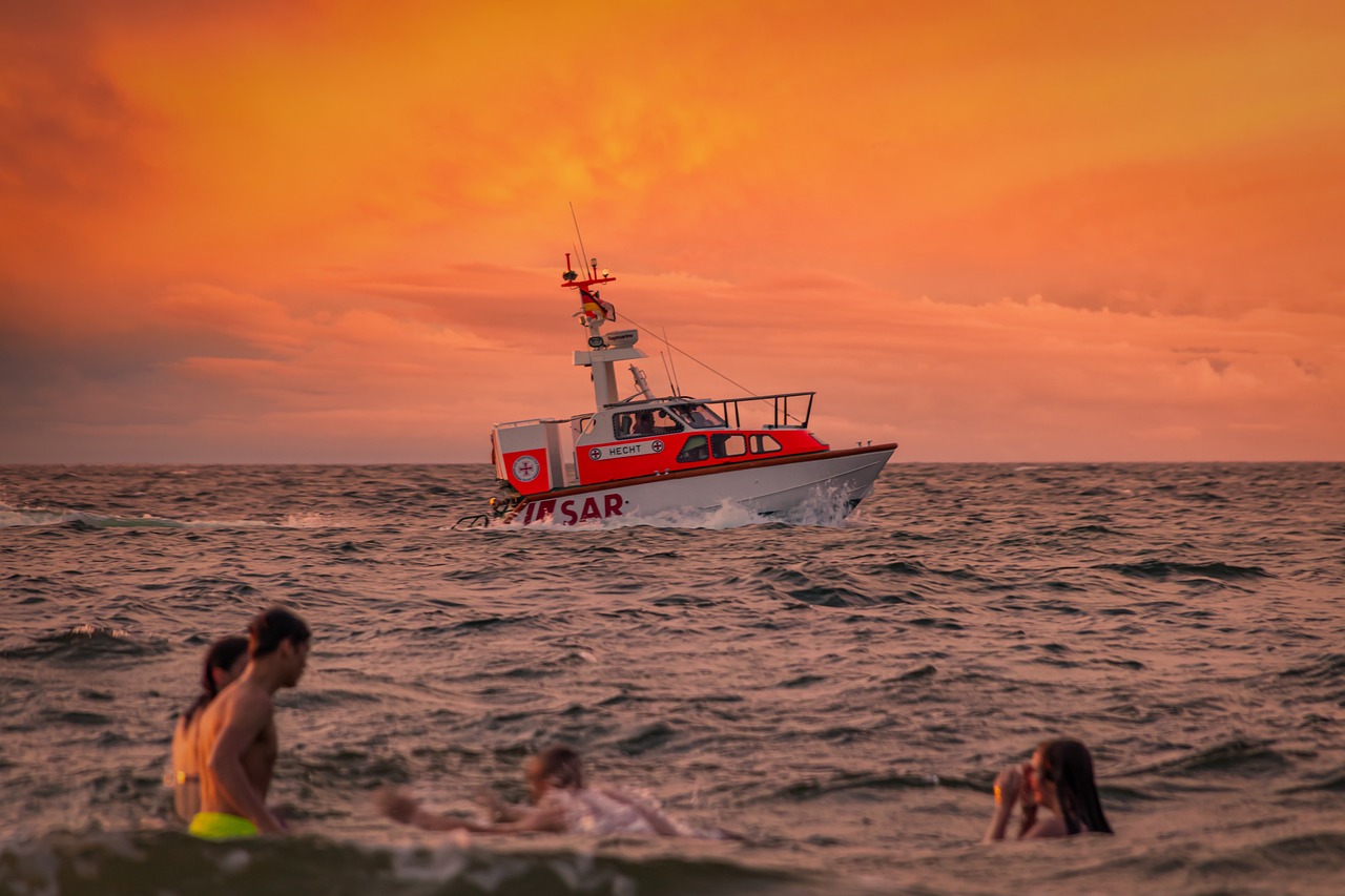 découvrez les missions héroïques de sauvetage en mer, avec des équipes spécialisées prêtes à intervenir pour sauver des vies en toutes circonstances.
