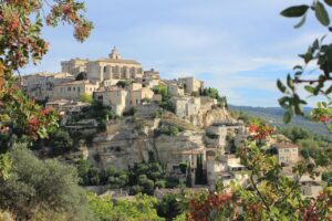 « Village préféré des Français » : découvrez pourquoi cette charmante commune au pied du pic Saint-Loup séduit tant