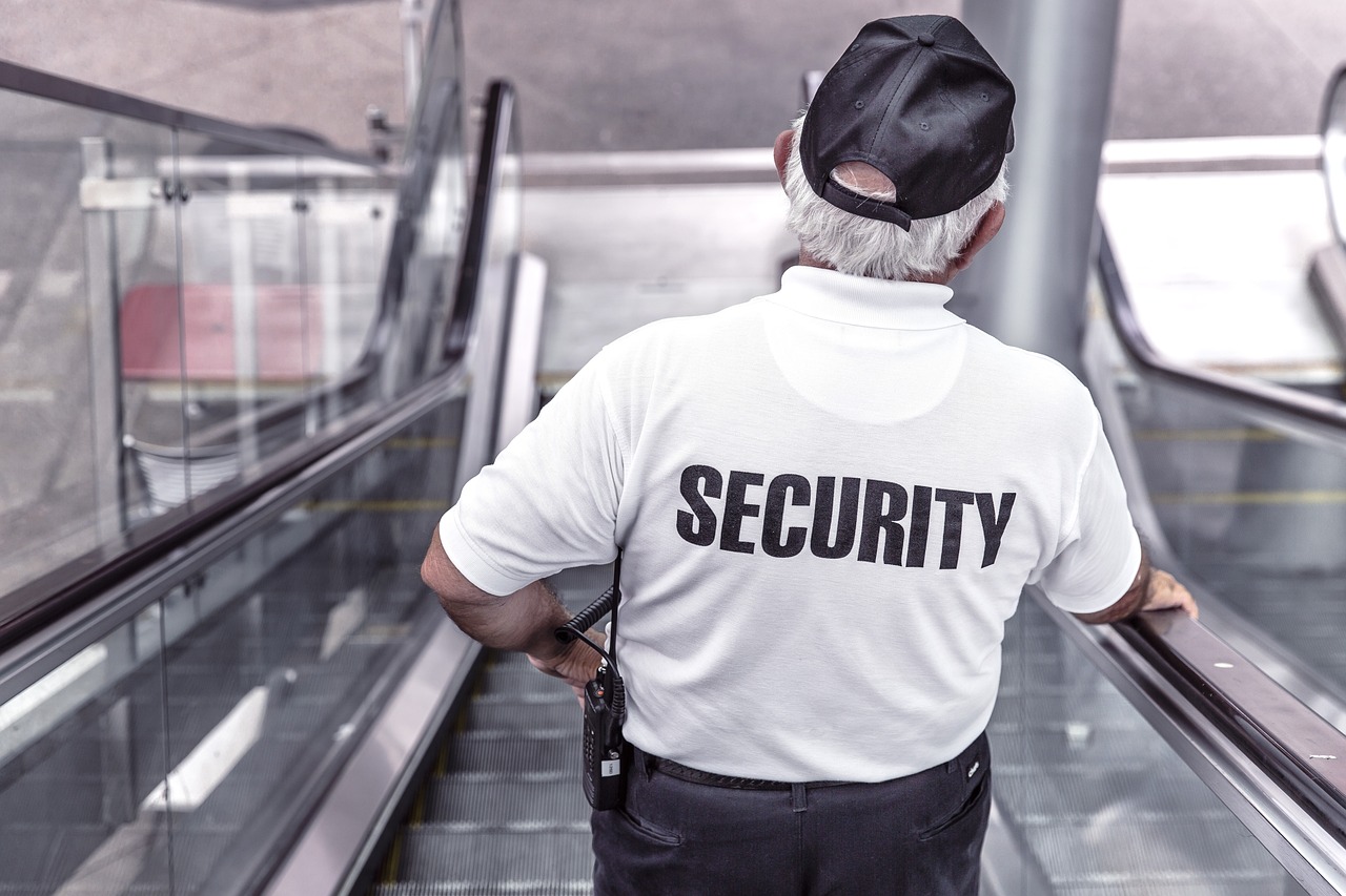 service de surveillance incendie professionnel garantissant la sécurité et la prévention des risques d'incendie grâce à une intervention rapide et efficace.