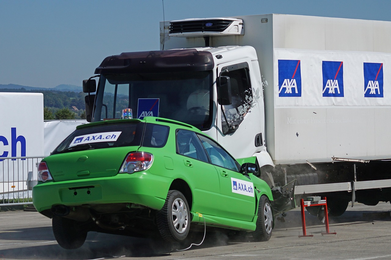découvrez les causes et conséquences des accidents de camions, ainsi que des conseils pour la prévention et la sécurité routière.